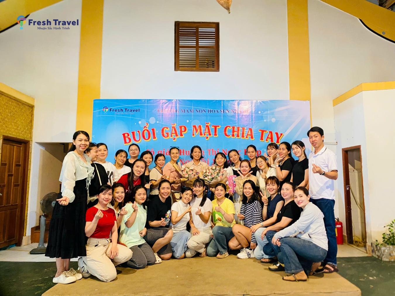 tour-doan-mam-non-hoa-sen-du-lich-binh-chau-1.jpg