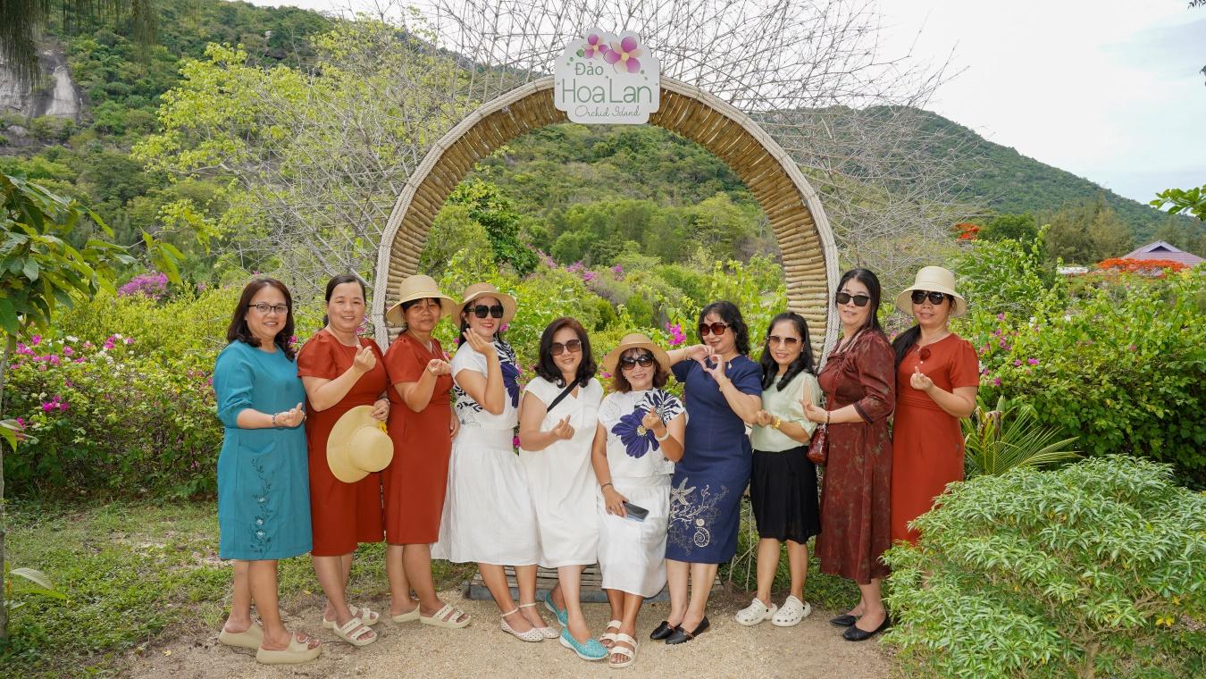 tour-doan-phong-giao-duc-hoc-mon-tham-quan-nha-trang-13.jpg