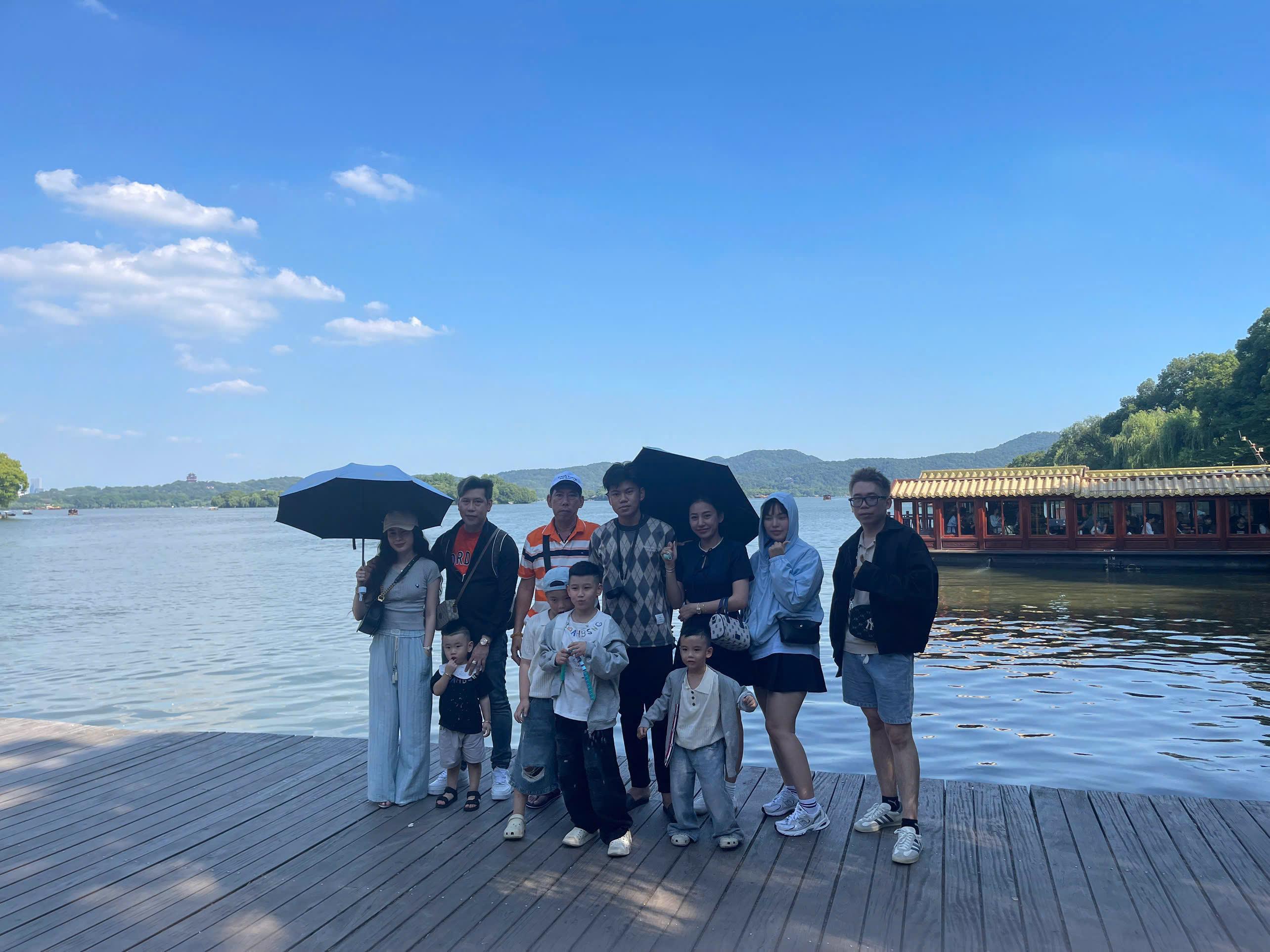 tour-doan-trung-quoc-thuong-hai-disneyland-han-chau-to-chau-o-tran-7.jpg