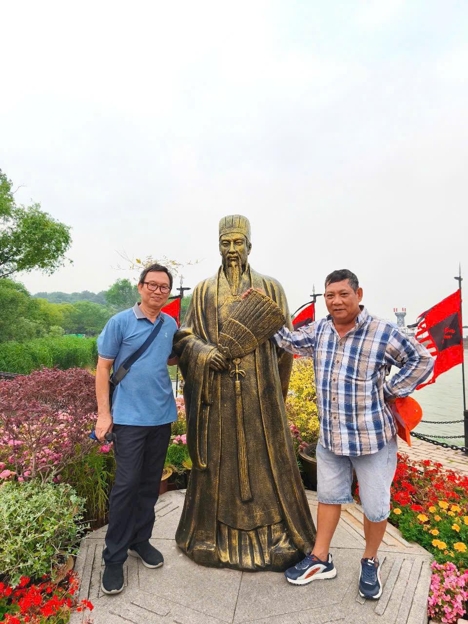 tour-doan-trung-quoc-thuong-haii-3.jpg