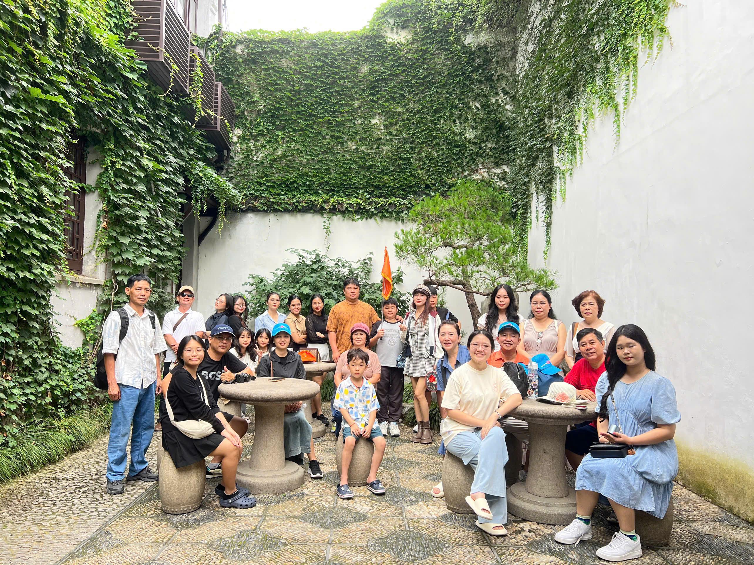 tour-doan-trung-quoc-vo-tich-to-chau-hang-chau-o-tran-3.jpg