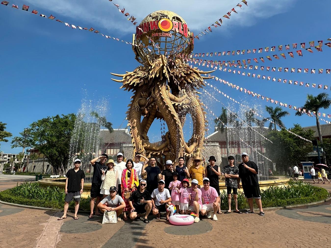 tour-khach-cong-ty-cong-nghe-mk1-viet-nam-kham-pha-vinh-ha-long-4.jpg