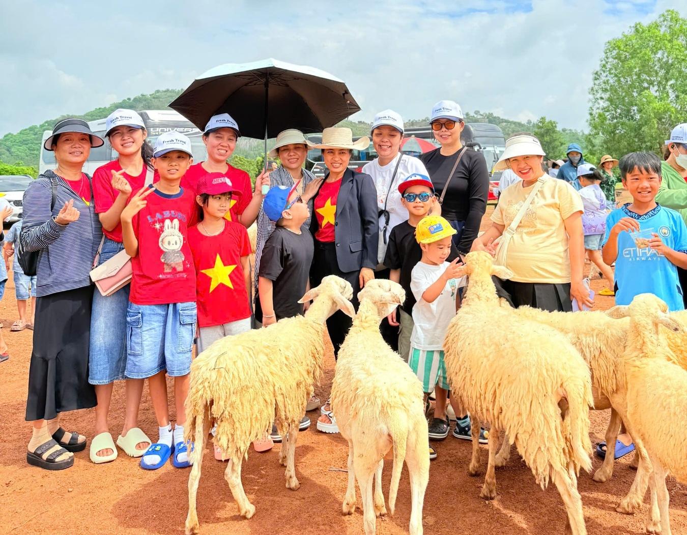 tour-khach-doan-truong-mam-non-linh-trung-du-lich-vung-tau-6.jpg