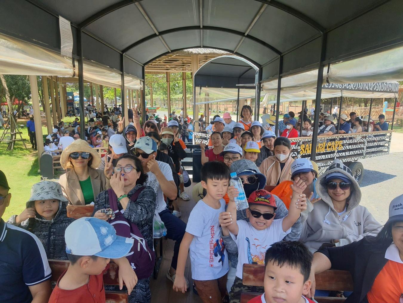 tour-khach-doan-truong-mam-non-mang-non-du-lich-ham-thuan-nam.jpg