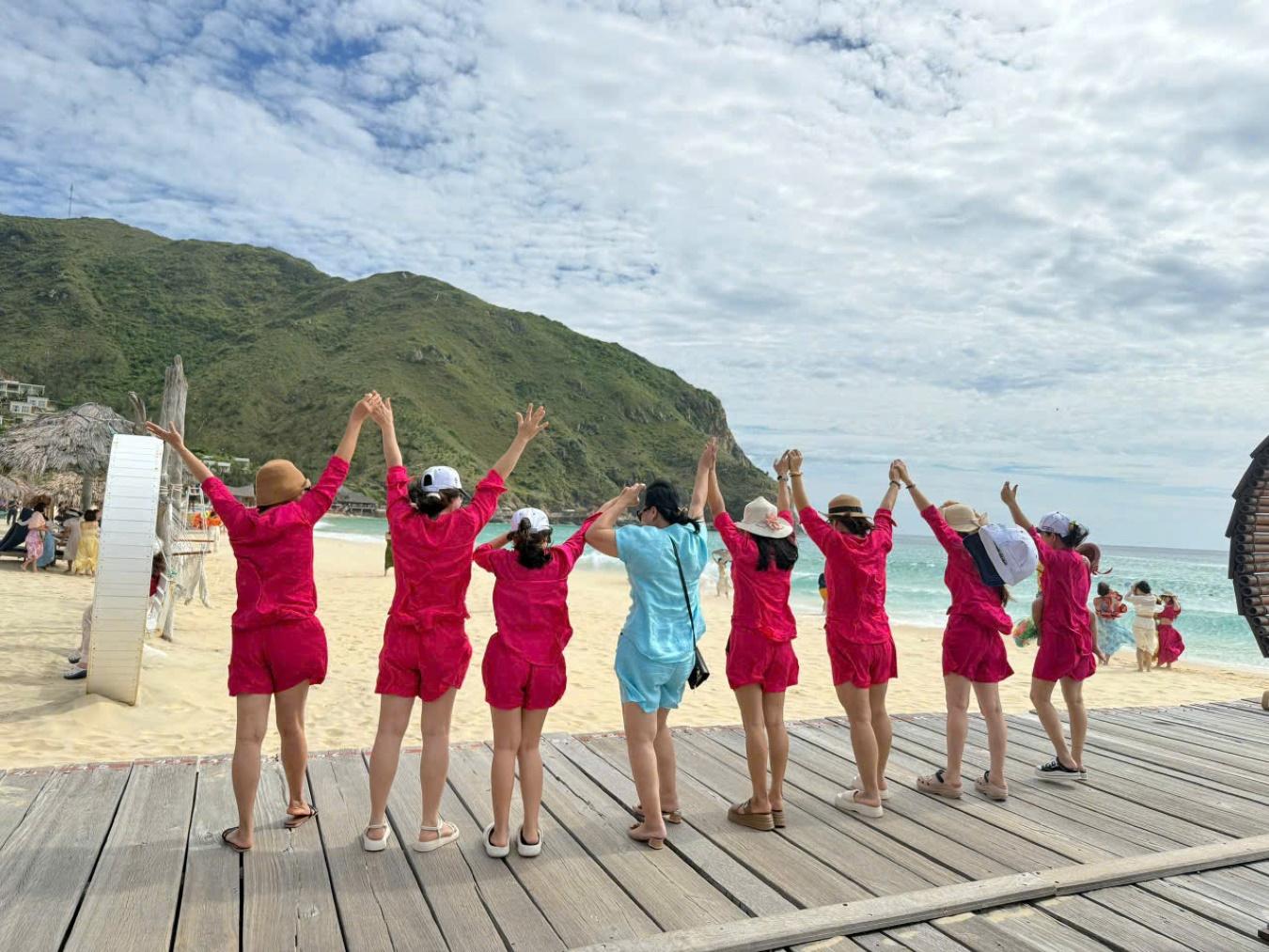 tour-khach-doan-truong-mam-non-tuoi-hoa-du-lich-phu-yen-4.jpg