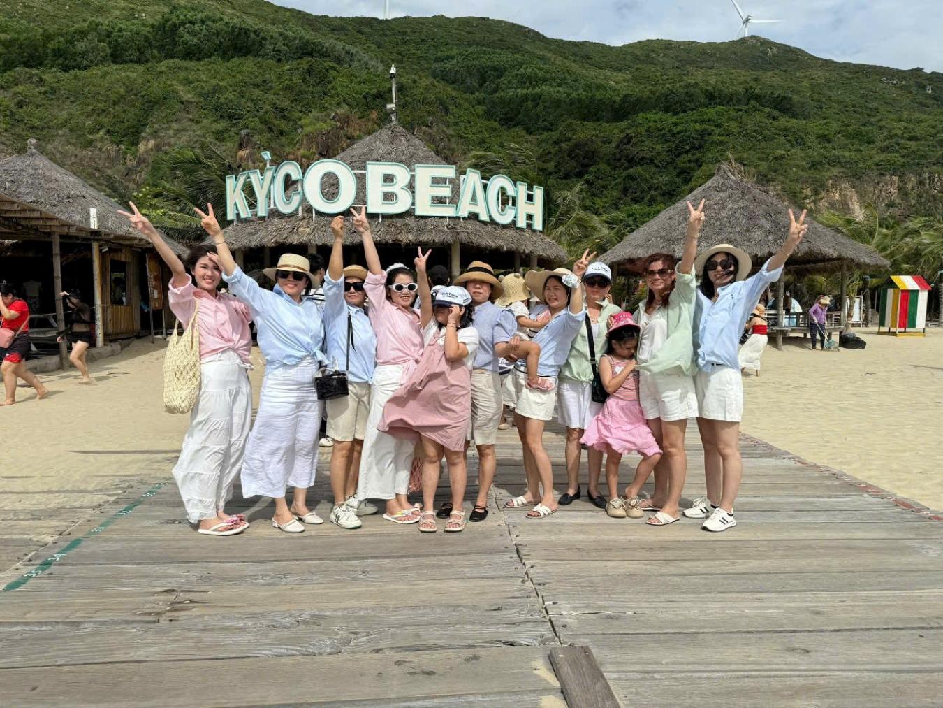 tour-khach-doan-truong-mam-non-tuoi-hoa-du-lich-phu-yen-5.jpg