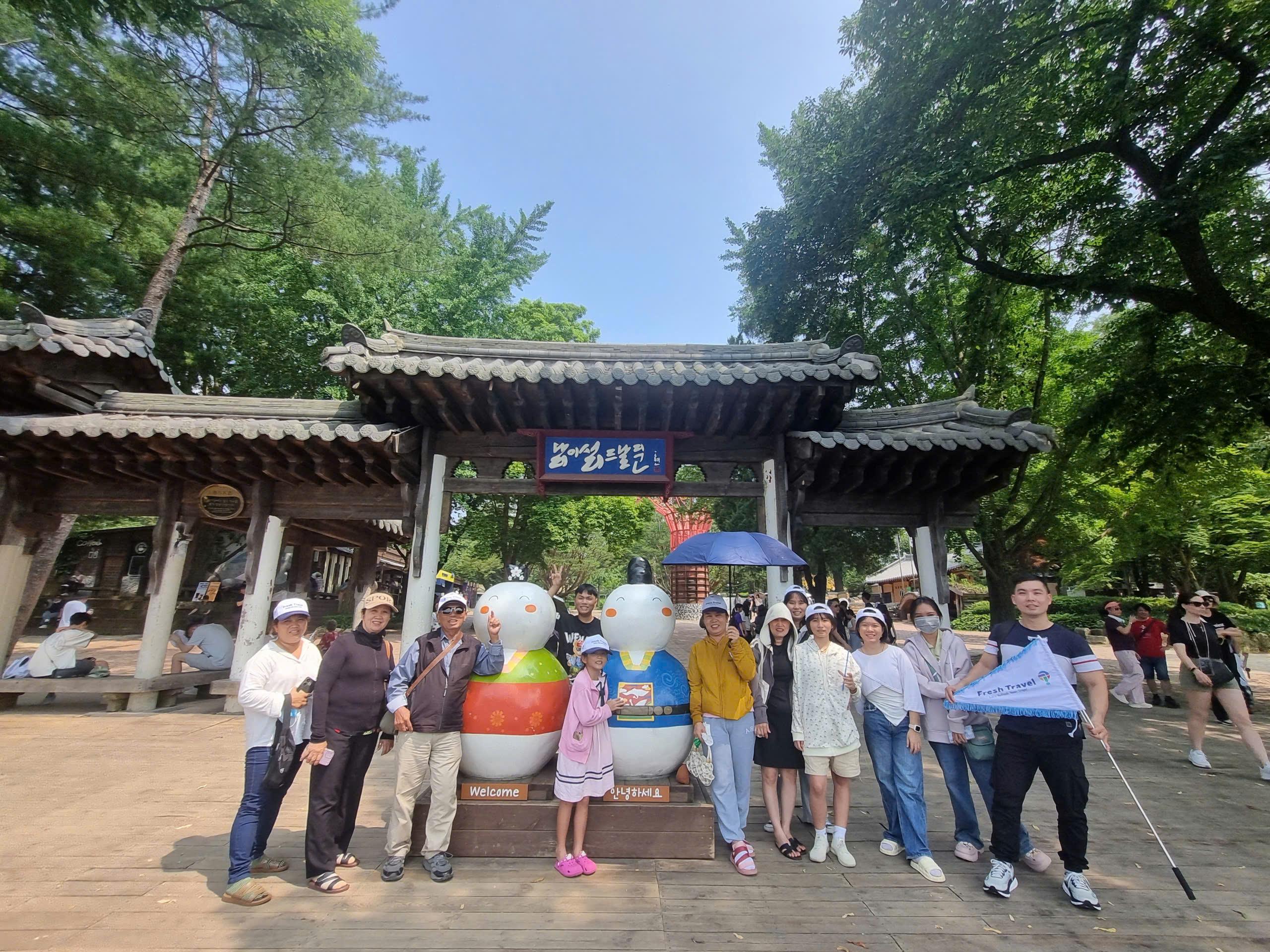 tour-khach-han-quoc-2.jpg