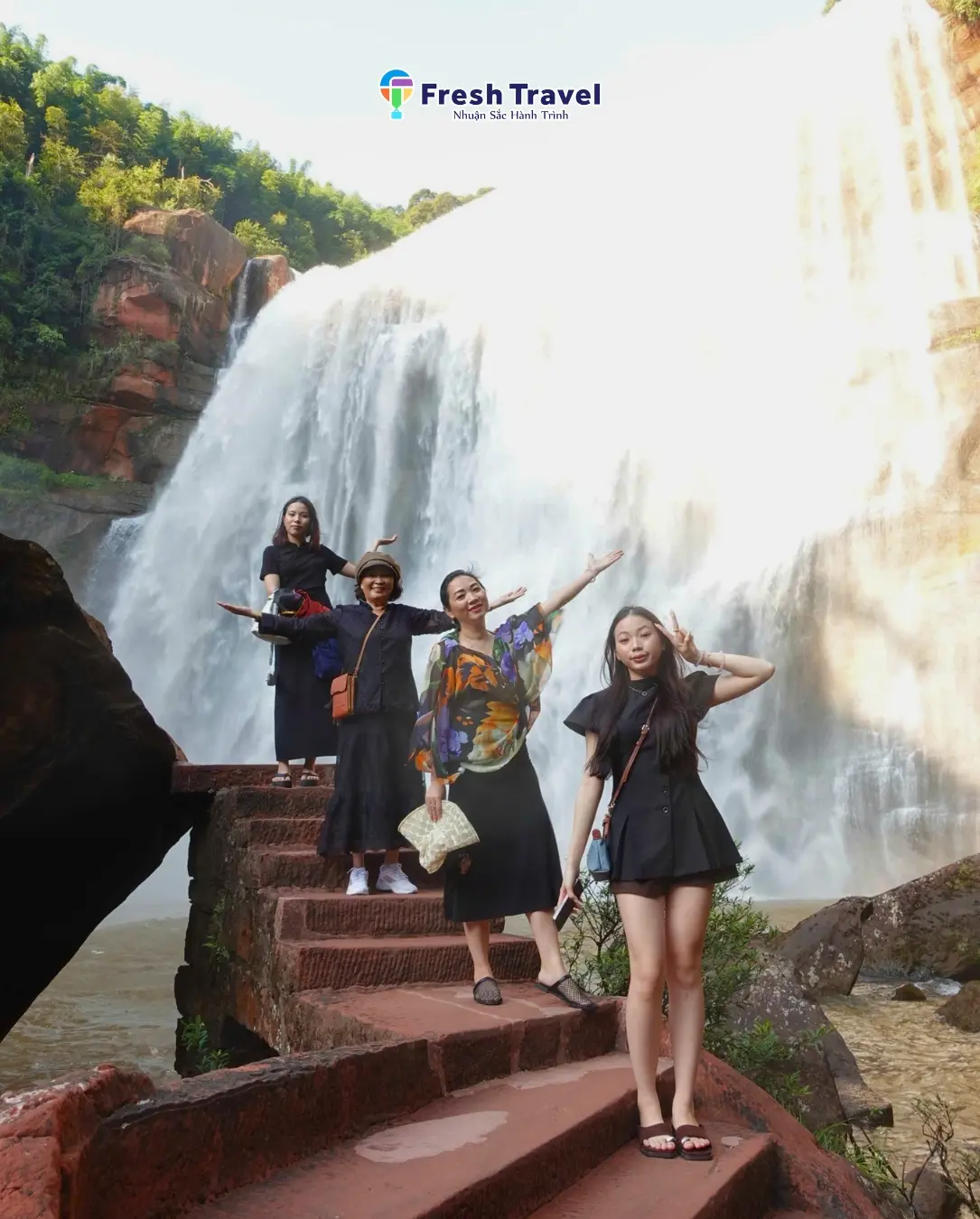 tour-quy-chau-trung-khanh-22jpg.webp
