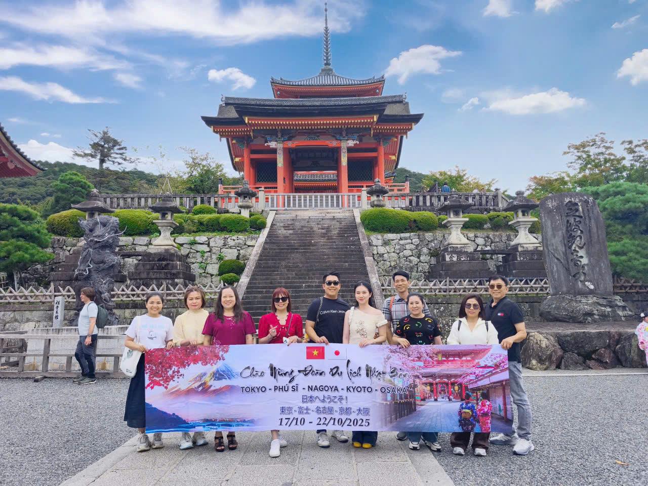 Đoàn Nhật Bản - [17/10/2025] - Tour khách đoàn Fresh Travel